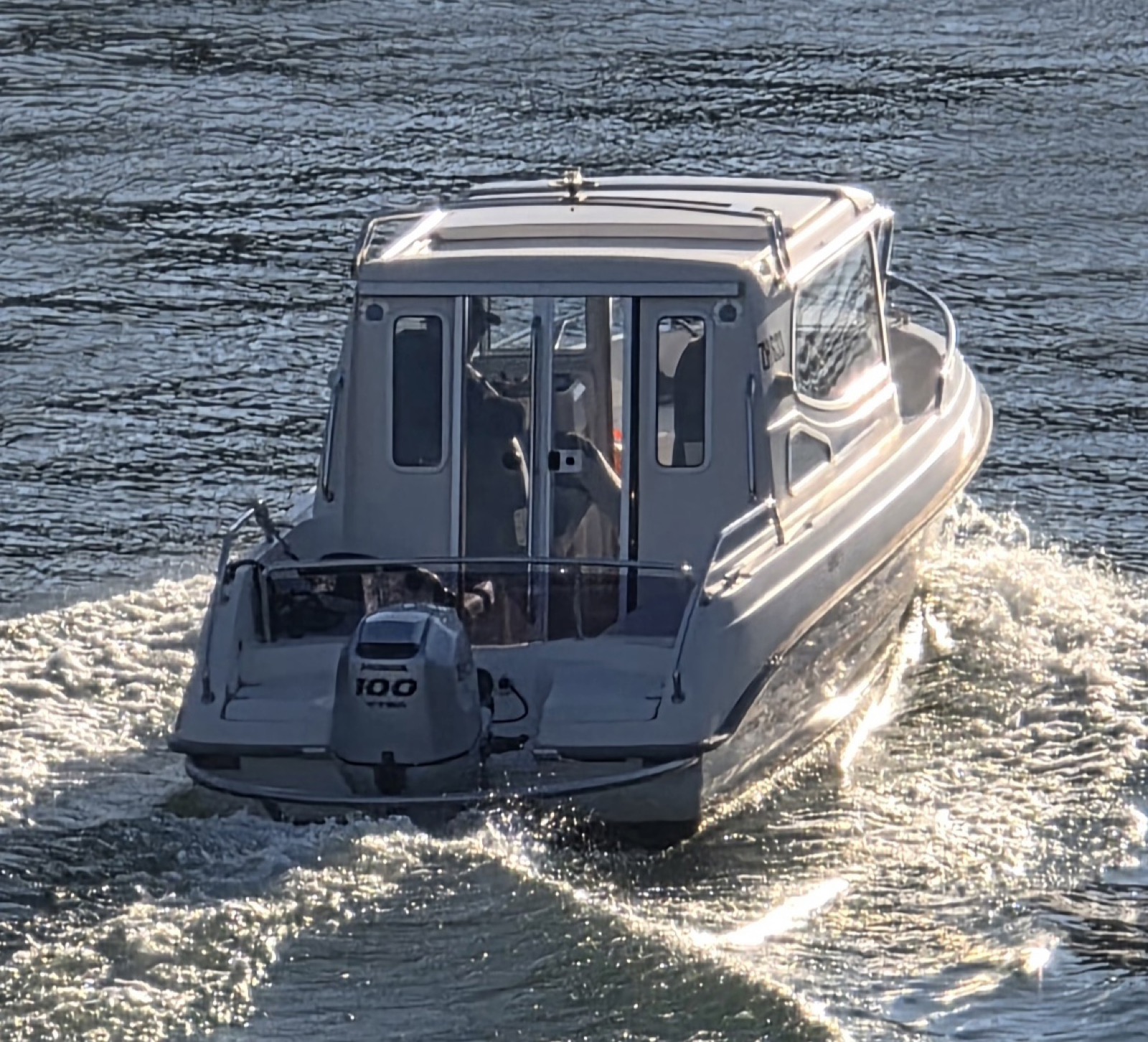 Praxisnahe Motorboot-Ausbildung in Eglisau